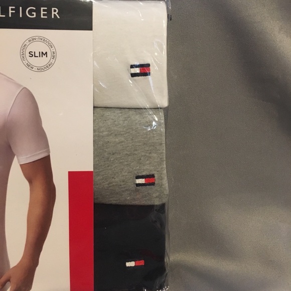 Tommy Hilfiger V Neck T Shirt, 3 Pack, Size Large - Picture 3 of 6